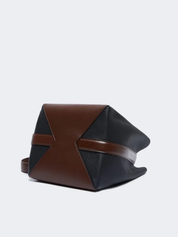 Bolso tipo cubo mediano, color avellana
