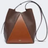 Bolso tipo cubo mediano, color cacao