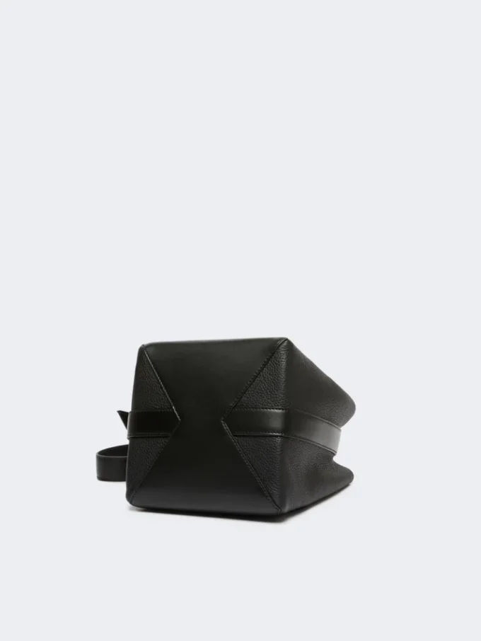 Bolso tipo cubo pequeño, negro Bolso tipo cubo pequeño, negro