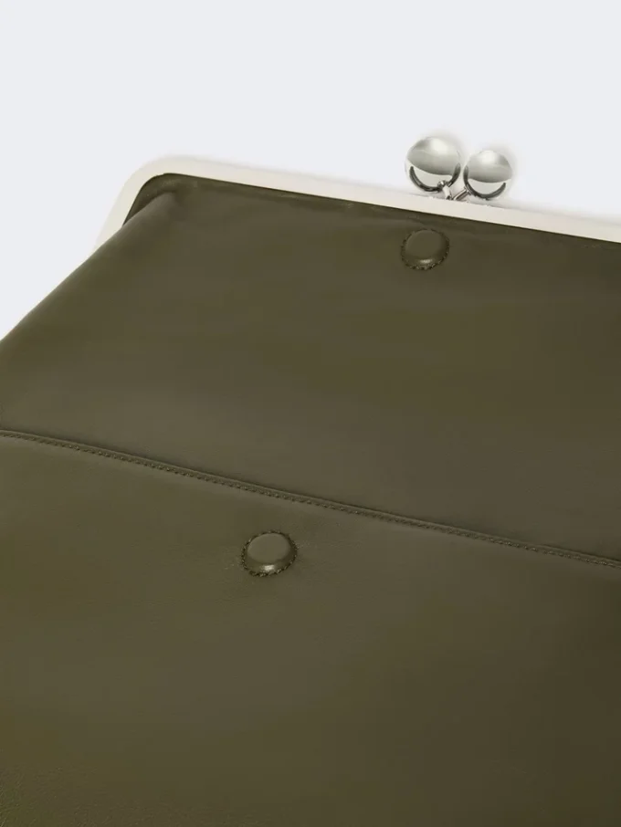Bolso tipo sobre Pasticcino de napa brillante, verde oscuro Bolso tipo sobre Pasticcino de napa brillante, verde oscuro