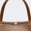 Bolso tote de piel, color tabaco Bolso tote de piel, color tabaco