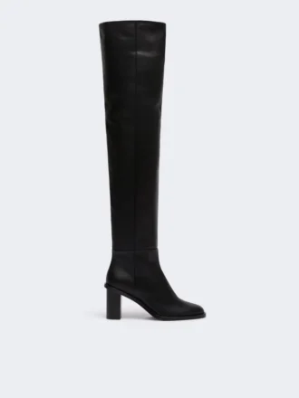 Botas de cuero hasta el muslo, negras