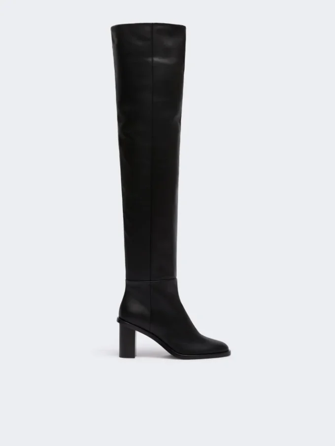 Botas de cuero hasta el muslo, negras Botas de cuero hasta el muslo, negras