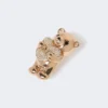 Broche de metal con pedrería, rosa antiguo Broche de metal con pedrería, rosa antiguo