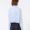 Camisa corta de algodón con pliegues en la espalda, azul claro Camisa corta de algodón con pliegues en la espalda, azul claro