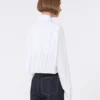 Camisa corta de algodón con pliegues en la espalda, blanco óptico Camisa corta de algodón con pliegues en la espalda, blanco óptico