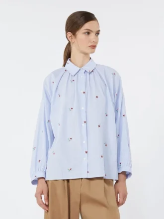 Camisa de popelín con bordados, azul claro Camisa de popelín con bordados, azul claro