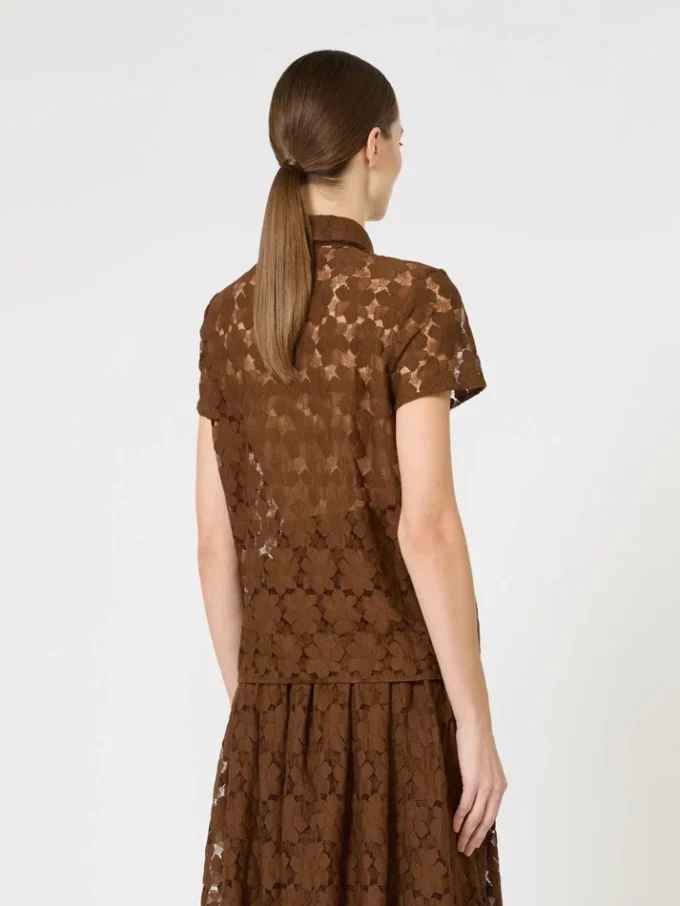 Camiseta de encaje, color chocolate Camiseta de encaje, color chocolate