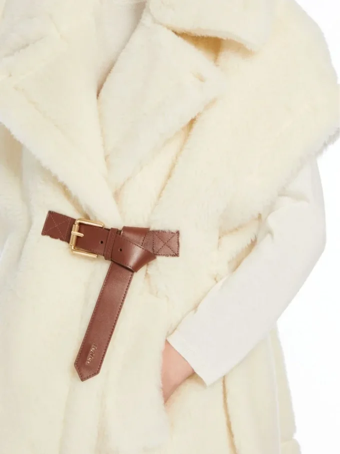 Capa de alpaca y tejido de lana teddy, blanco óptico Capa de alpaca y tejido de lana teddy, blanco óptico