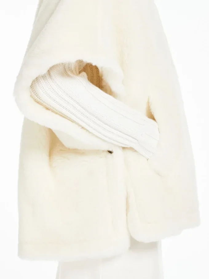 Capa de alpaca y tejido de lana teddy, blanco óptico Capa de alpaca y tejido de lana teddy, blanco óptico