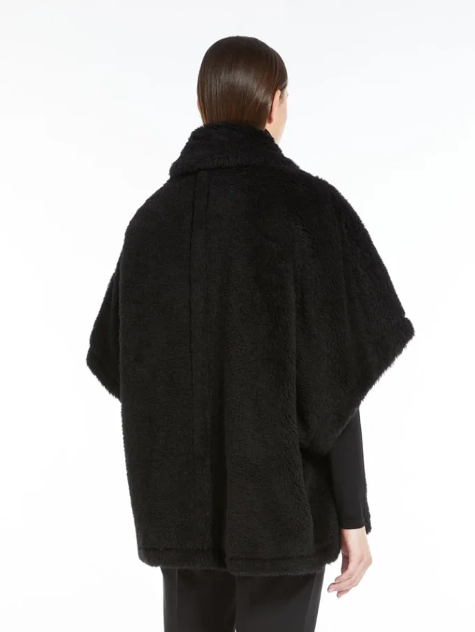 Capa de alpaca y tejido de lana teddy, negro Capa de alpaca y tejido de lana teddy, negro