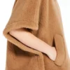 Capa de tejido teddy, color camel Capa de tejido teddy, color camel