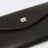 Cartera tipo sobre de piel, negra Cartera tipo sobre de piel, negra