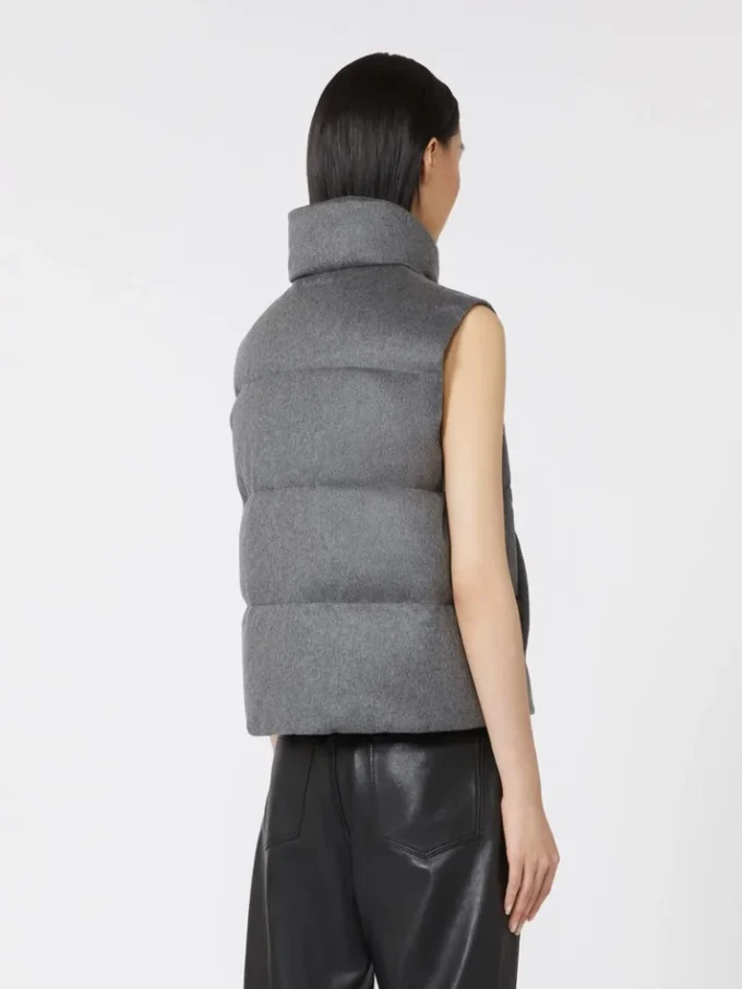 Chaleco acolchado de cachemira y lona repelente al agua, gris medio Chaleco acolchado de cachemira y lona repelente al agua, gris medio