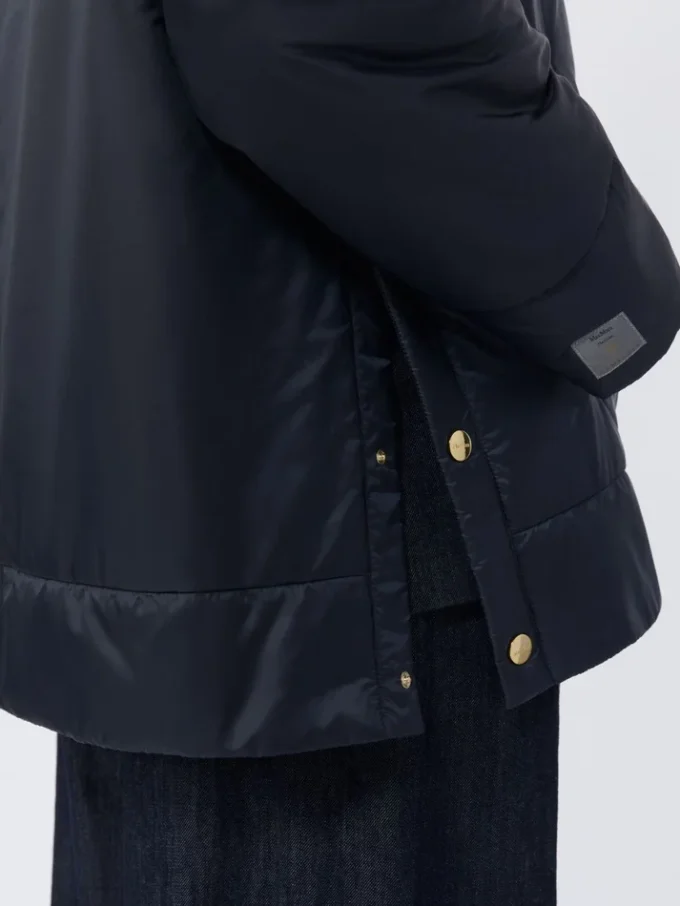 Chaqueta acolchada con capucha de lona repelente al agua, azul medianoche Chaqueta acolchada con capucha de lona repelente al agua, azul medianoche