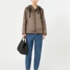 Chaqueta acolchada con capucha de lona repelente al agua, color avellana Chaqueta acolchada con capucha de lona repelente al agua, color avellana
