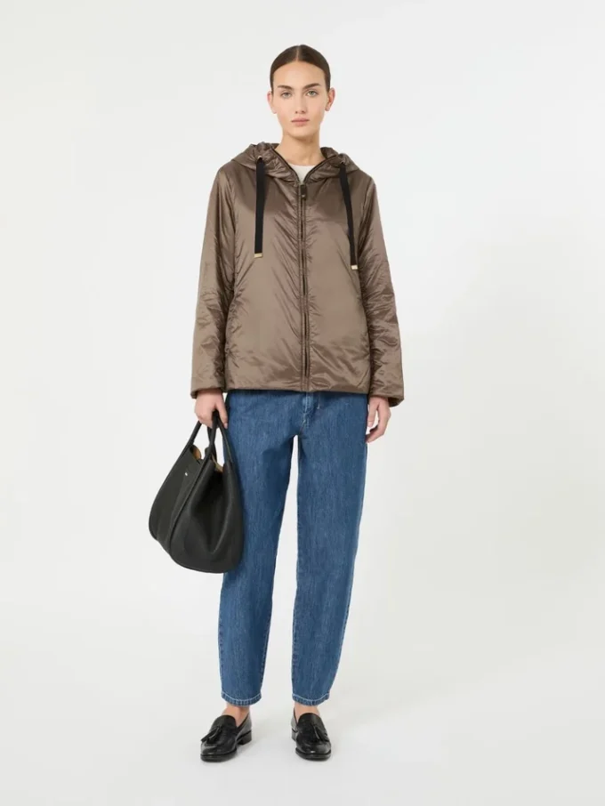 Chaqueta acolchada con capucha de lona repelente al agua, color avellana Chaqueta acolchada con capucha de lona repelente al agua, color avellana