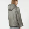 Chaqueta acolchada con capucha de lona repelente al agua, gris medio Chaqueta acolchada con capucha de lona repelente al agua, gris medio