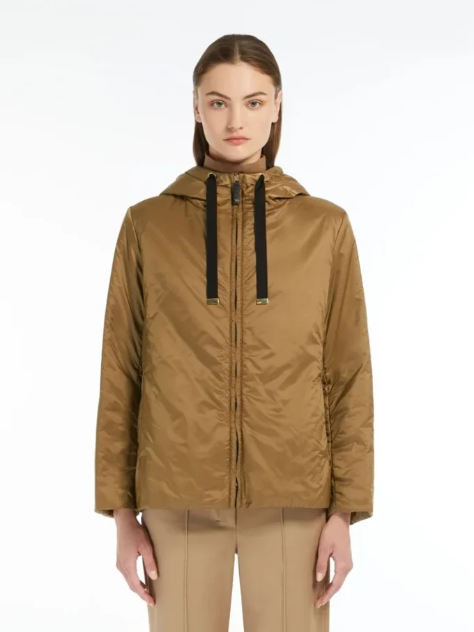 Chaqueta acolchada con capucha y tratamiento repelente al agua, color caramelo Chaqueta acolchada con capucha y tratamiento repelente al agua, color caramelo