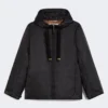 Chaqueta acolchada con capucha y tratamiento repelente al agua, negra Chaqueta acolchada con capucha y tratamiento repelente al agua, negra