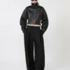 Chaqueta corta de cuero, negra Chaqueta corta de cuero, negra