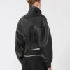 Chaqueta corta de cuero, negra Chaqueta corta de cuero, negra