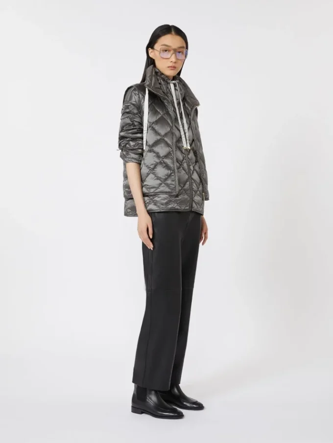 Chaqueta corta de plumón de lona repelente al agua, gris oscuro Chaqueta corta de plumón de lona repelente al agua, gris oscuro