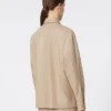 Chaqueta de piel napa, color arena Chaqueta de piel napa, color arena