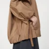 Chaqueta de tafetán repelente al agua, color camel Chaqueta de tafetán repelente al agua, color camel