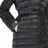 Chaqueta reversible de plumón en satén repelente al agua, negra Chaqueta reversible de plumón en satén repelente al agua, negra