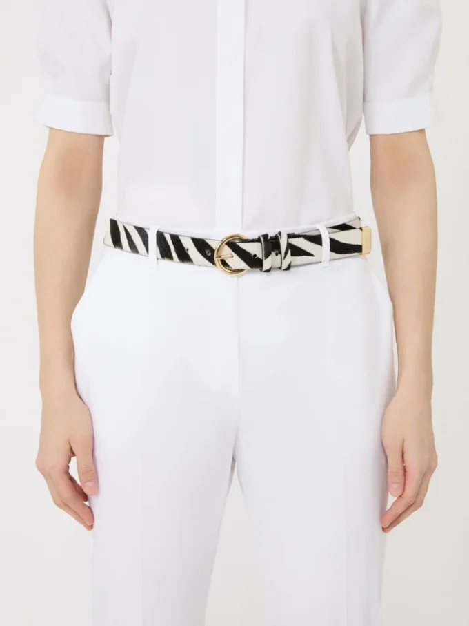Cinturón de piel con estampado efecto pelo de potro, blanco Cinturón de piel con estampado efecto pelo de potro, blanco