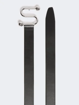 Cinturón de piel con hebilla en S, negro