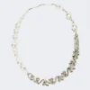 Collar de cuentas y metal, plateado Collar de cuentas y metal, plateado