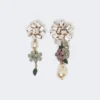 Conjunto con detalles de flores y cristales, dorado Conjunto con detalles de flores y cristales, dorado
