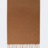 Estola de color camel con monograma bordado, camel Estola de color camel con monograma bordado, camel