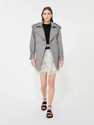 Falda corta con pétalos de organza estampada, gris perla