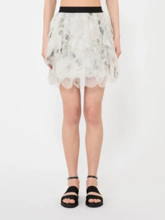 Falda corta con pétalos de organza estampada, gris perla