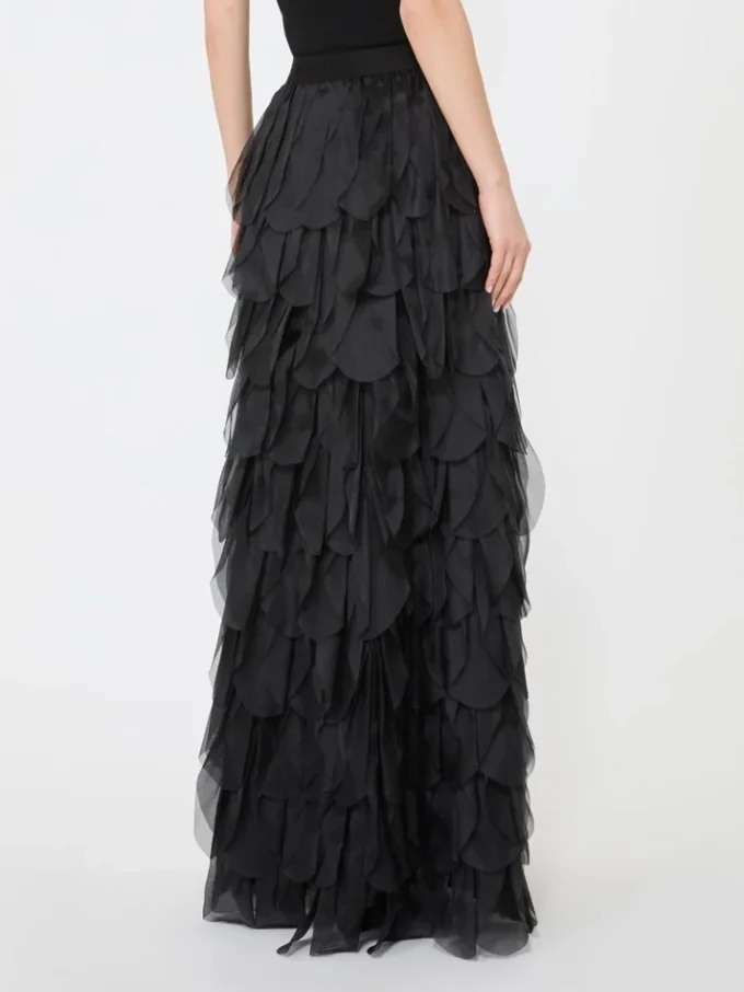 Falda larga con pétalos de organza de seda, negra Falda larga con pétalos de organza de seda, negra