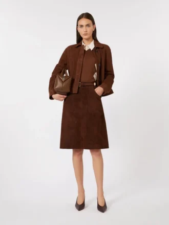 Chaqueta cuadrada de ante, color chocolate
