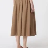Falda midi de tejido de lana, color avellana Falda midi de tejido de lana, color avellana