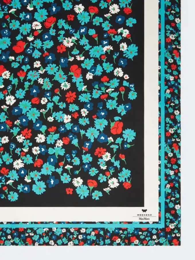 Fular de sarga de seda estampado, color marfil Fular de sarga de seda estampado, color marfil