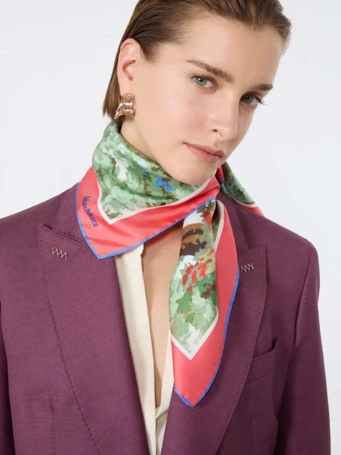 Fular de seda estampado, rosa antiguo Fular de seda estampado, rosa antiguo