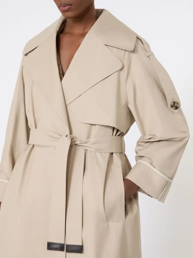 Gabardina oversize de sarga repelente al agua, color arena Gabardina oversize de sarga repelente al agua, color arena