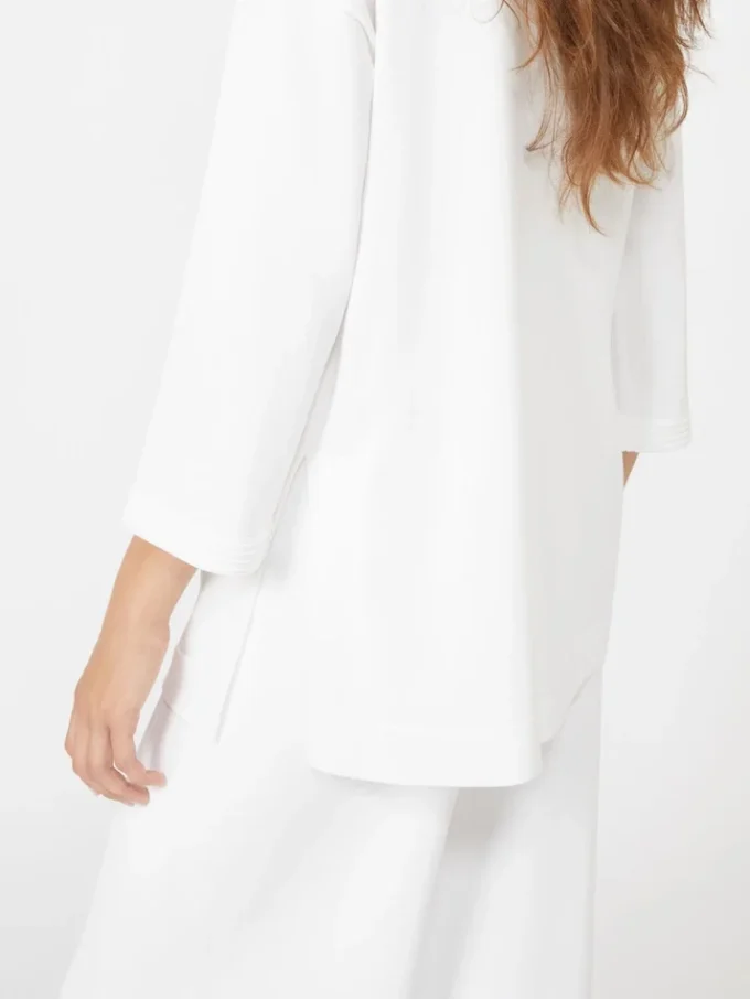 Jersey de cuello en V de hilo de crepé de viscosa, blanco óptico Jersey de cuello en V de hilo de crepé de viscosa, blanco óptico