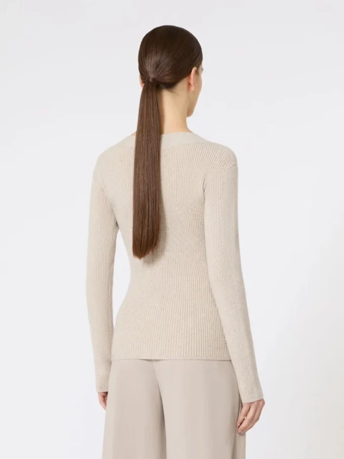 Jersey de lana y cachemira, color beige Jersey de lana y cachemira, color beige