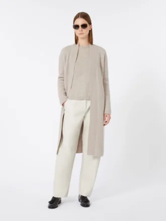 Jersey de lana y cachemira de corte recto, color beige