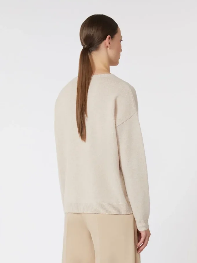 Jersey oversize de lana y cachemira, color albino Jersey oversize de lana y cachemira, color albino