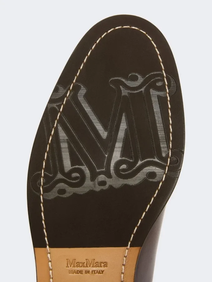 Mocasines de piel con borlas, color cacao Mocasines de piel con borlas, color cacao
