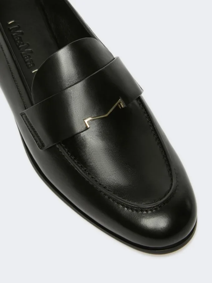Mocasines de piel semibrillante, negros Mocasines de piel semibrillante, negros