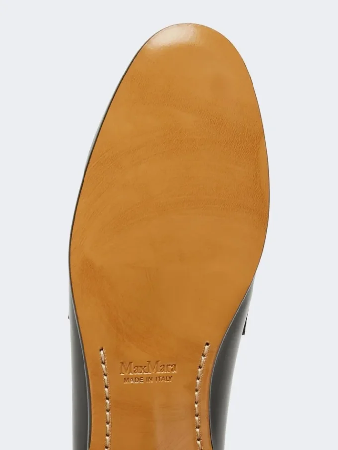 Mocasines de piel semibrillante, negros Mocasines de piel semibrillante, negros